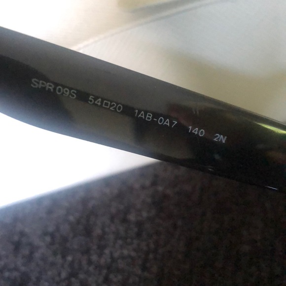 Prada sunglasses - Picture 3 of 3